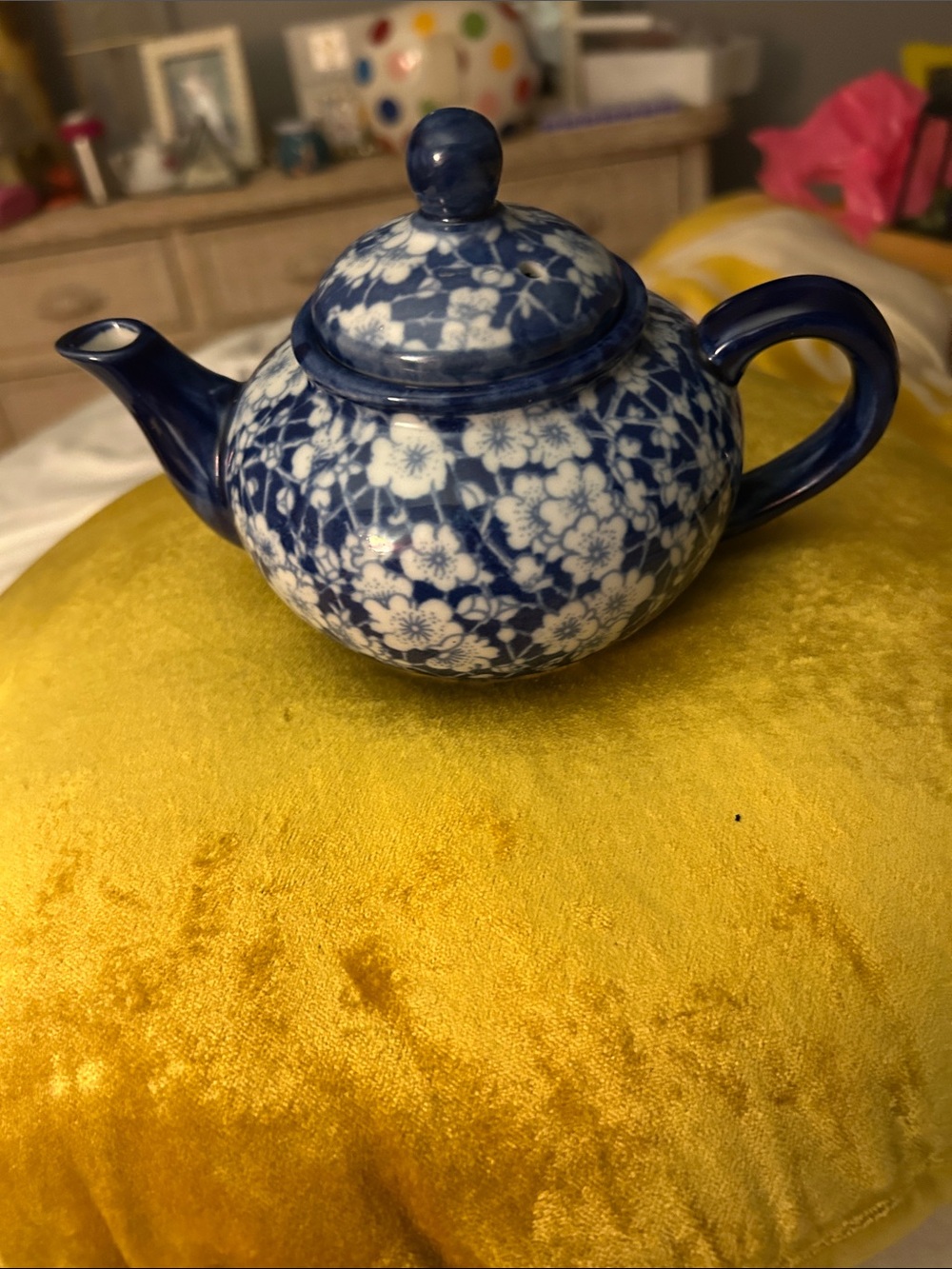 Blue Floral Ceramic Teapot with Lid - Classic Tea Service - Picture 6 of 7